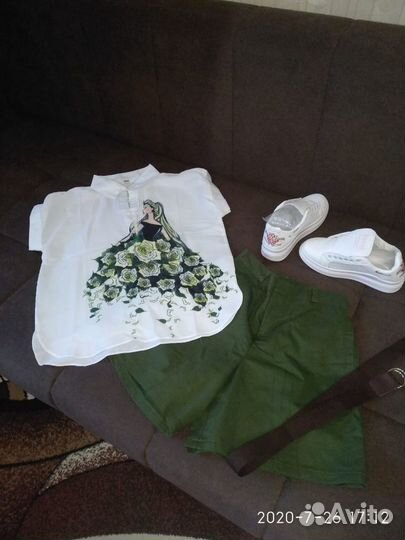 Костюм женский Очень лёгкий, классный. Размер 46