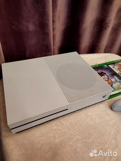 Xbox one S, 1TB, игры