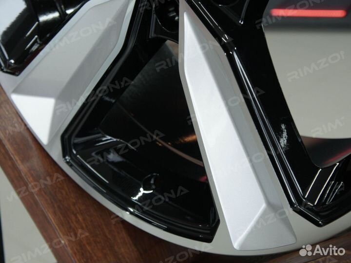 Литые диски R19 для Audi. Арт2575