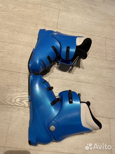 Горнолыжные ботинки Lange 225