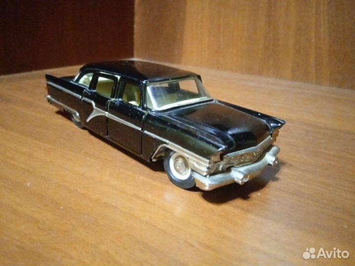 Модель Чайка газ 13