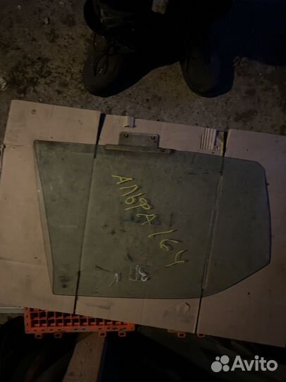 Стекло заднее правое Alfa Romeo 164