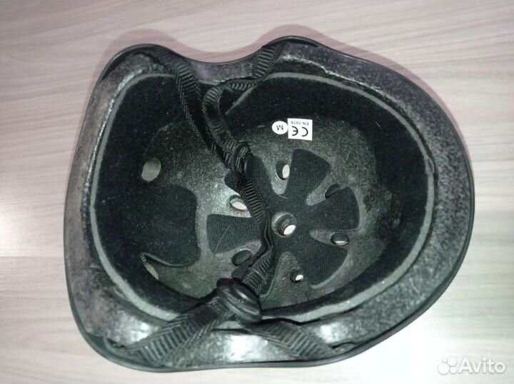 Роликовые коньки