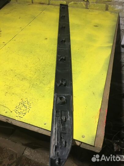 Молдинг двери передней правой Renault Laguna 2