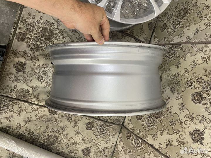 Диски r18 на kia, solaris