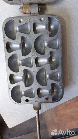 Форма для выпечки грибочков