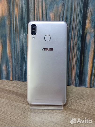 ASUS Zenfone Max (M1) ZB555KL, 3/32 ГБ