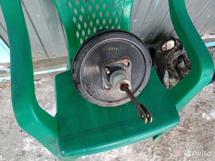 Вакуумный усилитель тормозов Opel Zafira