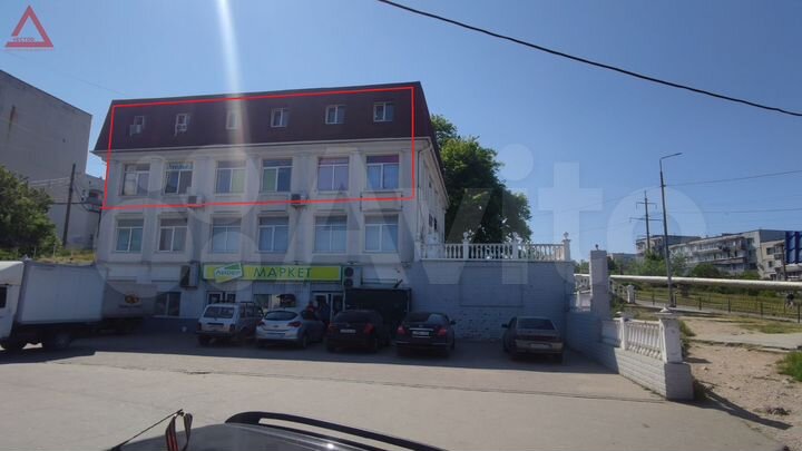 Помещение с арендаторами, 236кв.м