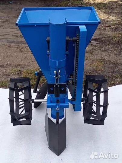 Картофелесажалка c бункером для удобрений (и без)