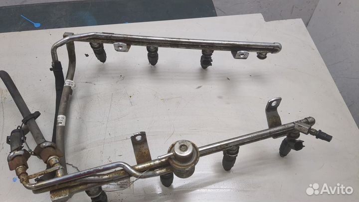 Форсунка топливная Lincoln Navigator, 2003