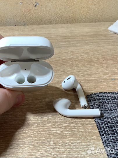 Беспроводные наушники apple airpods оригинал бу