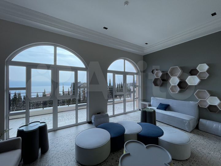 2-к. апартаменты, 54,9 м², 1/8 эт.