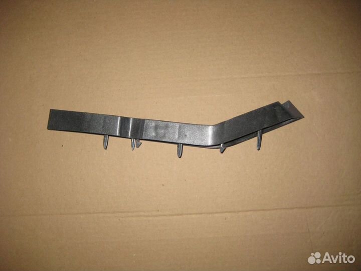 Кронштейн переднего бампера Ford Focus 2 дорест