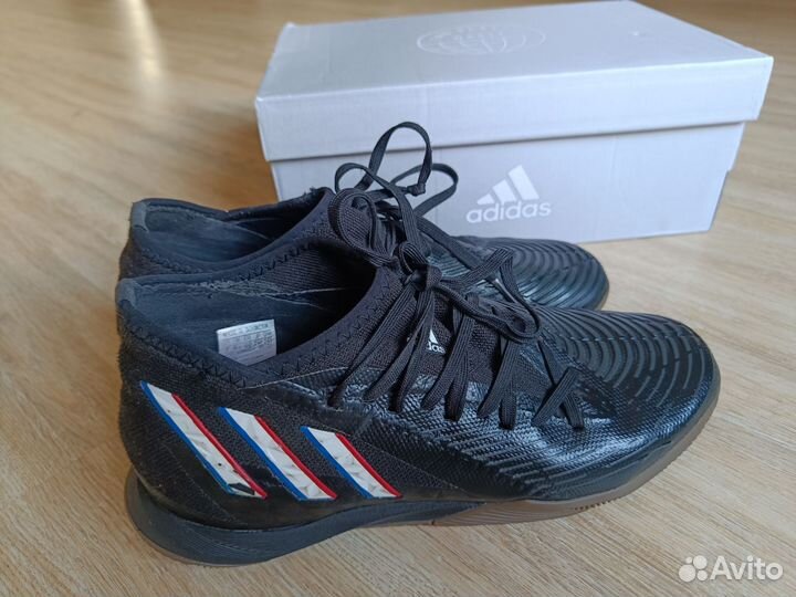 Футзалки Adidas 38,5