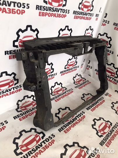 Рамка передняя (телевизор) Vw Tiguan 5N 2.0 TSI