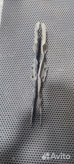 Кронштейн передней панели левый и правый