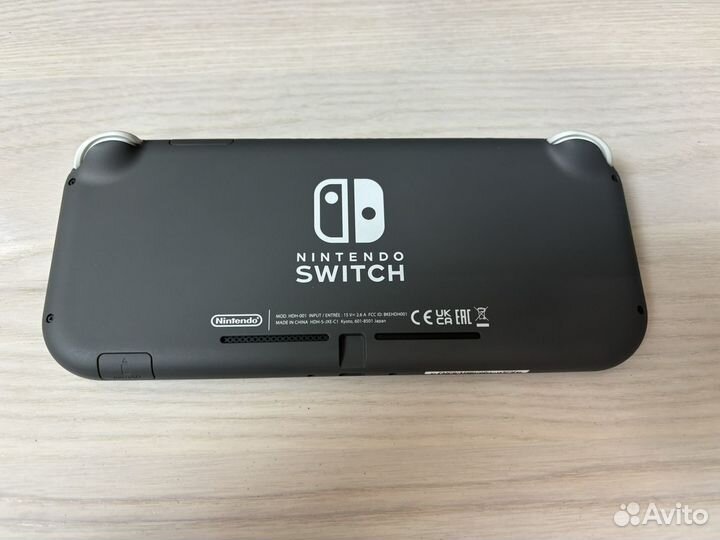 Nintendo Switch Lite полный комплект