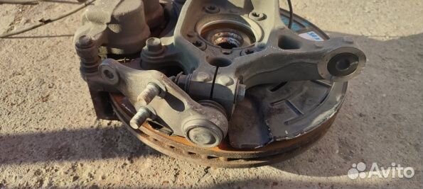 Кулак передний левый Hyundai Santa Fe 4 TM 2018