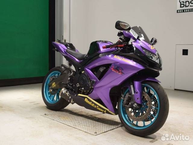 Suzuki GSX-R750