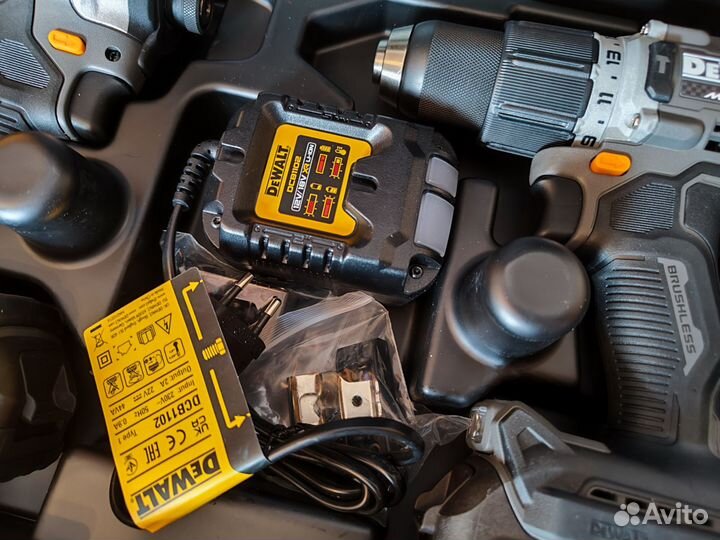 Набор инструмента DeWalt McLaren