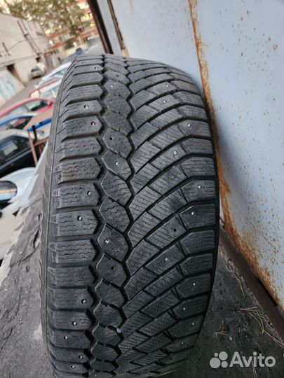 Gislaved Nord Frost 200 225/55 R17