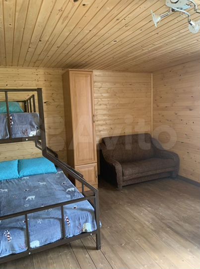 Дом 25 м² на участке 5 сот.