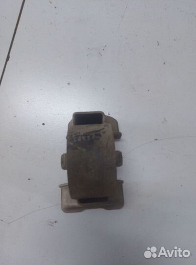 Hyundai Elantra IV опора двигателя задняя