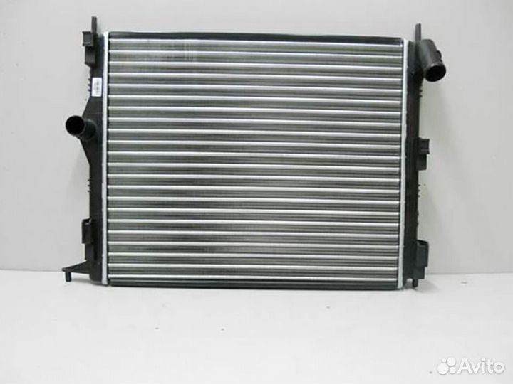 Радиатор охлаждения Ниссан Альмера g15 2012 - нв