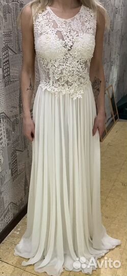 Платье свадебное (новое)