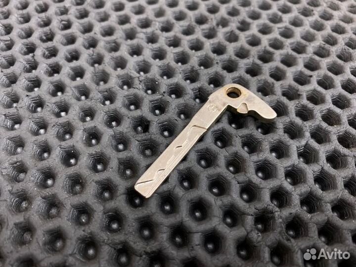 Личинка замка Mercedes-Benz B-Class W245 266.940