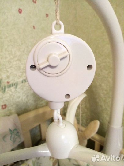 Мобиль карусель на кроватку музыкальный