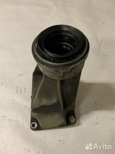 Кронштейн BMW X5 7503116b M54B30