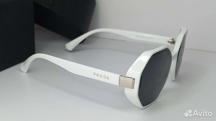 Очки prada