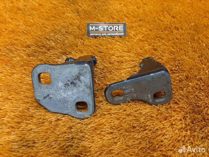 Петля двери передняя правая Bmw 7-Series E65