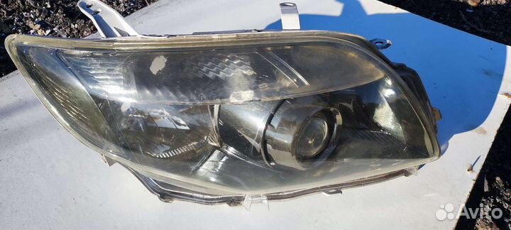 Фары toyota Corolla fielder(axio) nze144