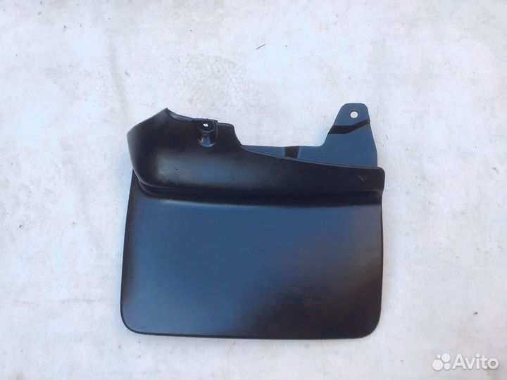 Брызговик пер L toyota land cruiser prado 90 ориг