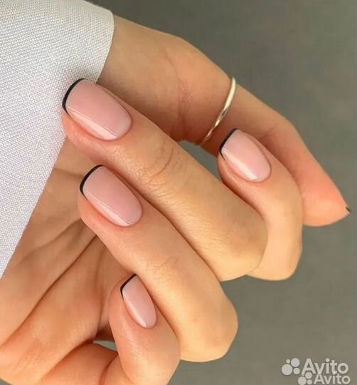 Наращивание ногтей, педикюр