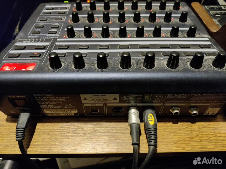 Midi контроллер Behringer BCR2000