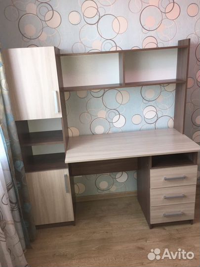 Стол компьютерный с пеналом