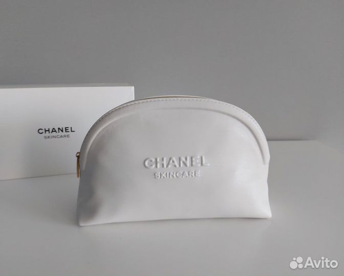 Косметички Chanel