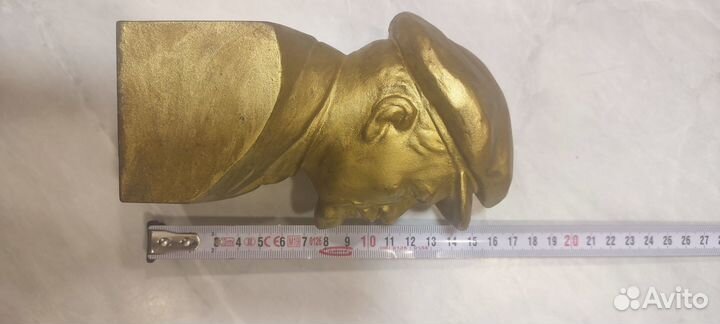 Бюст В.И.Ленин (металл)