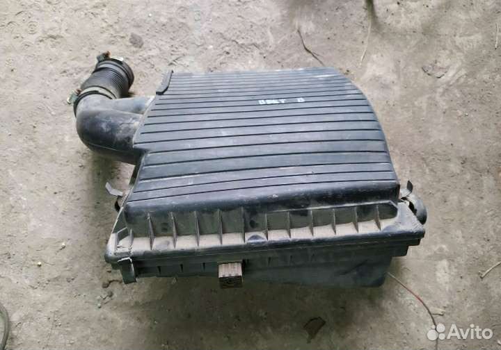 Корпус воздушного фильтра Опель Вектра В