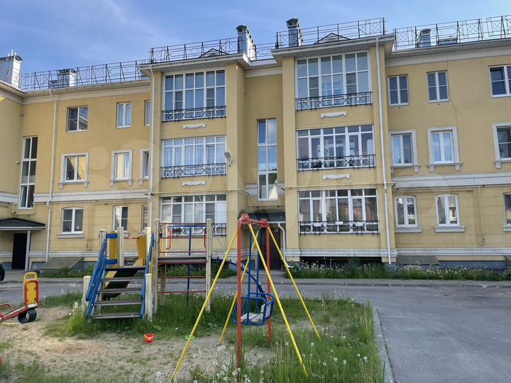 2-к. квартира, 81,6 м², 2/3 эт.