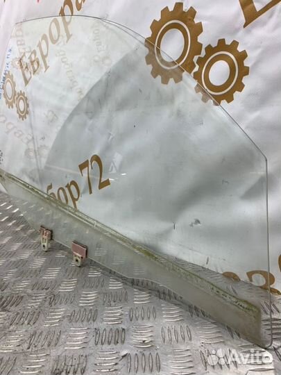 Стекло двери переднее правое Nissan Almera Classic