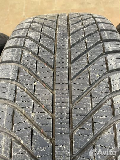 Goodyear Vector 4Seasons 225/50 R17