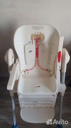 Детский стульчик для кормления