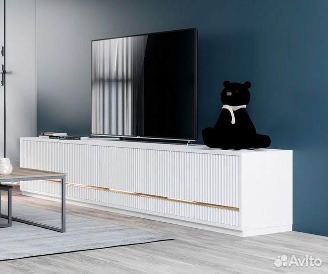 Светлая тумба под тв с распашным шкафом