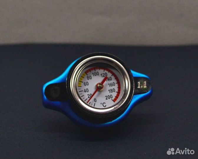 Крышка радиатора с термометром