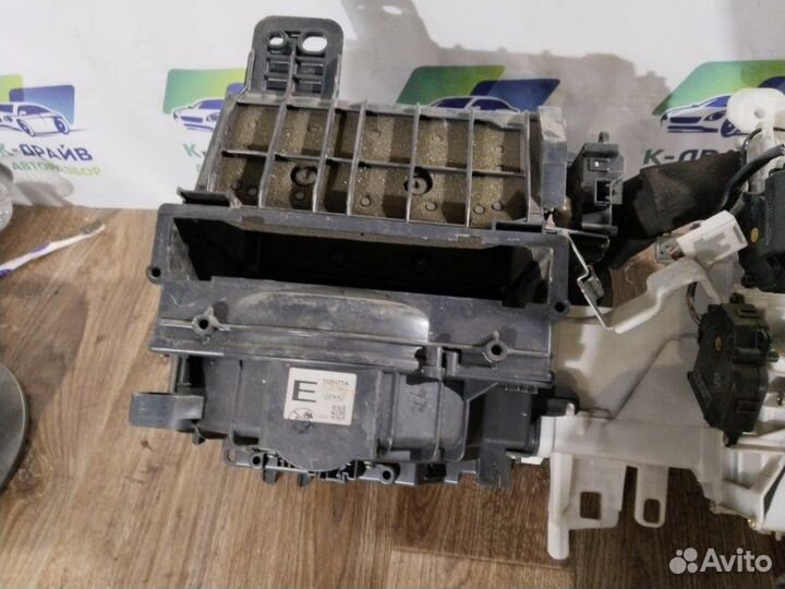 Корпус отопителя Toyota Mark Ii седан 2003